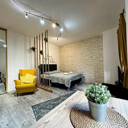 아파트 Beautiful Apartment In Bratislava Old Town *
