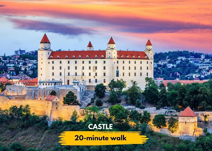 Beautiful Apartment In Bratislava Old Town Apartament